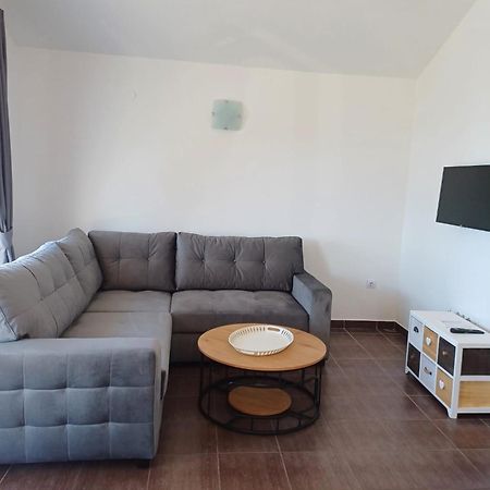 Villa Mona Apartments Ражань Экстерьер фото
