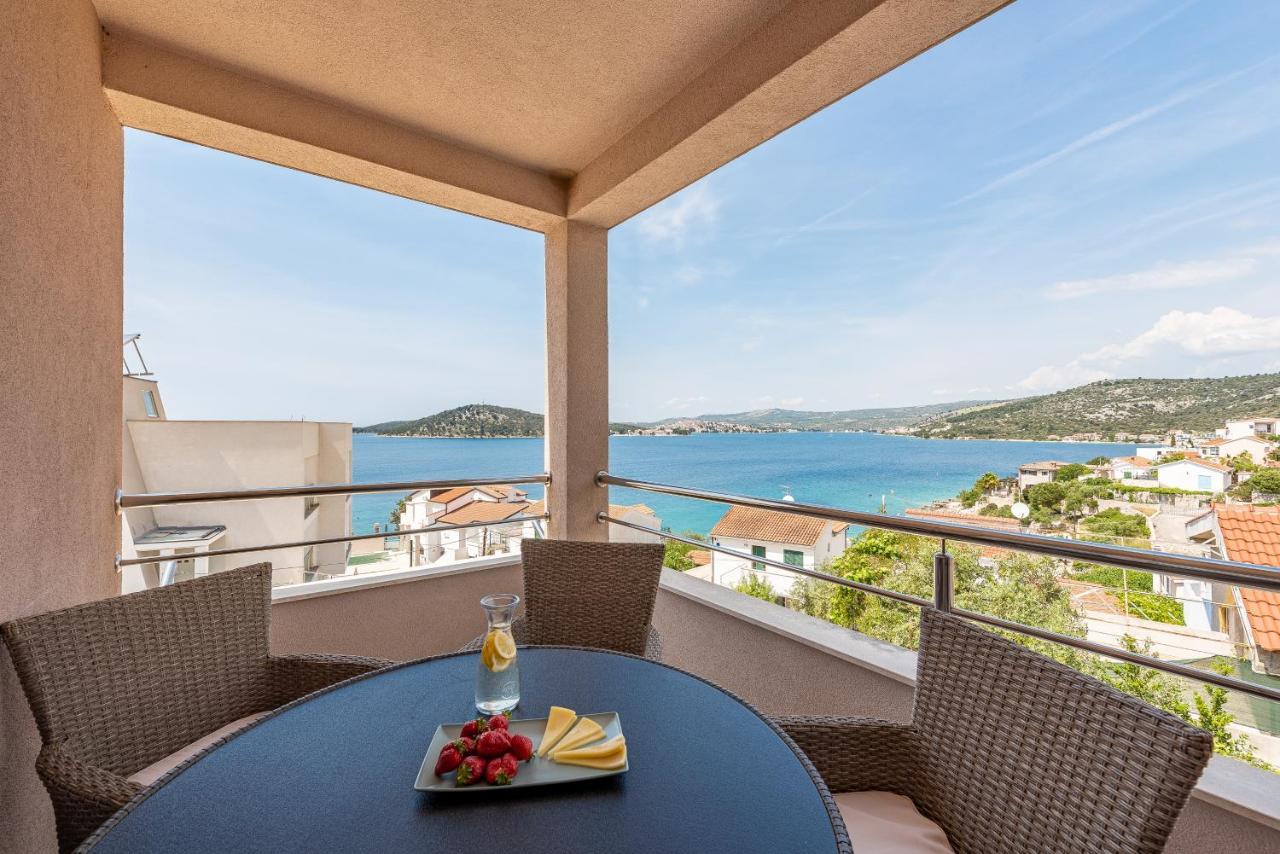 Villa Mona Apartments Ражань Экстерьер фото