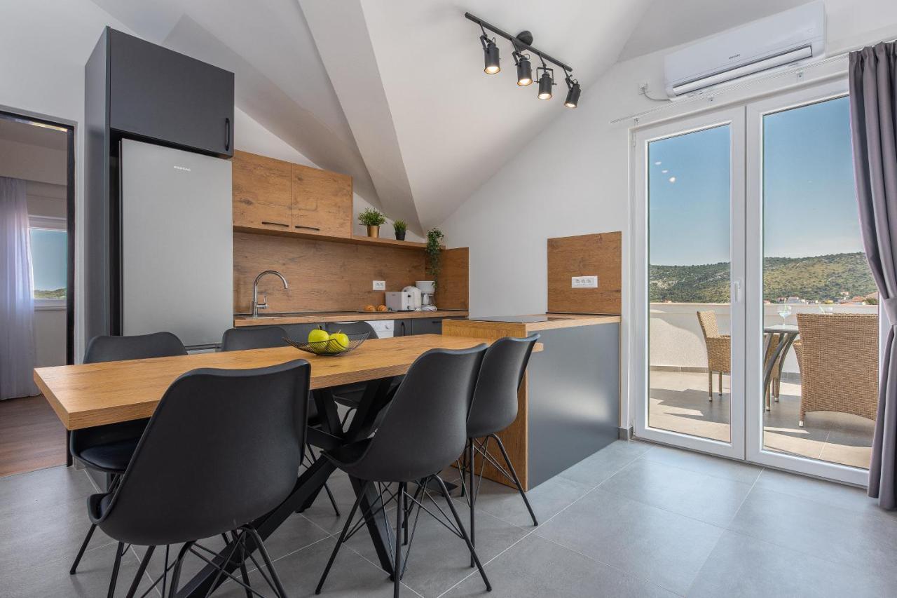 Villa Mona Apartments Ражань Экстерьер фото