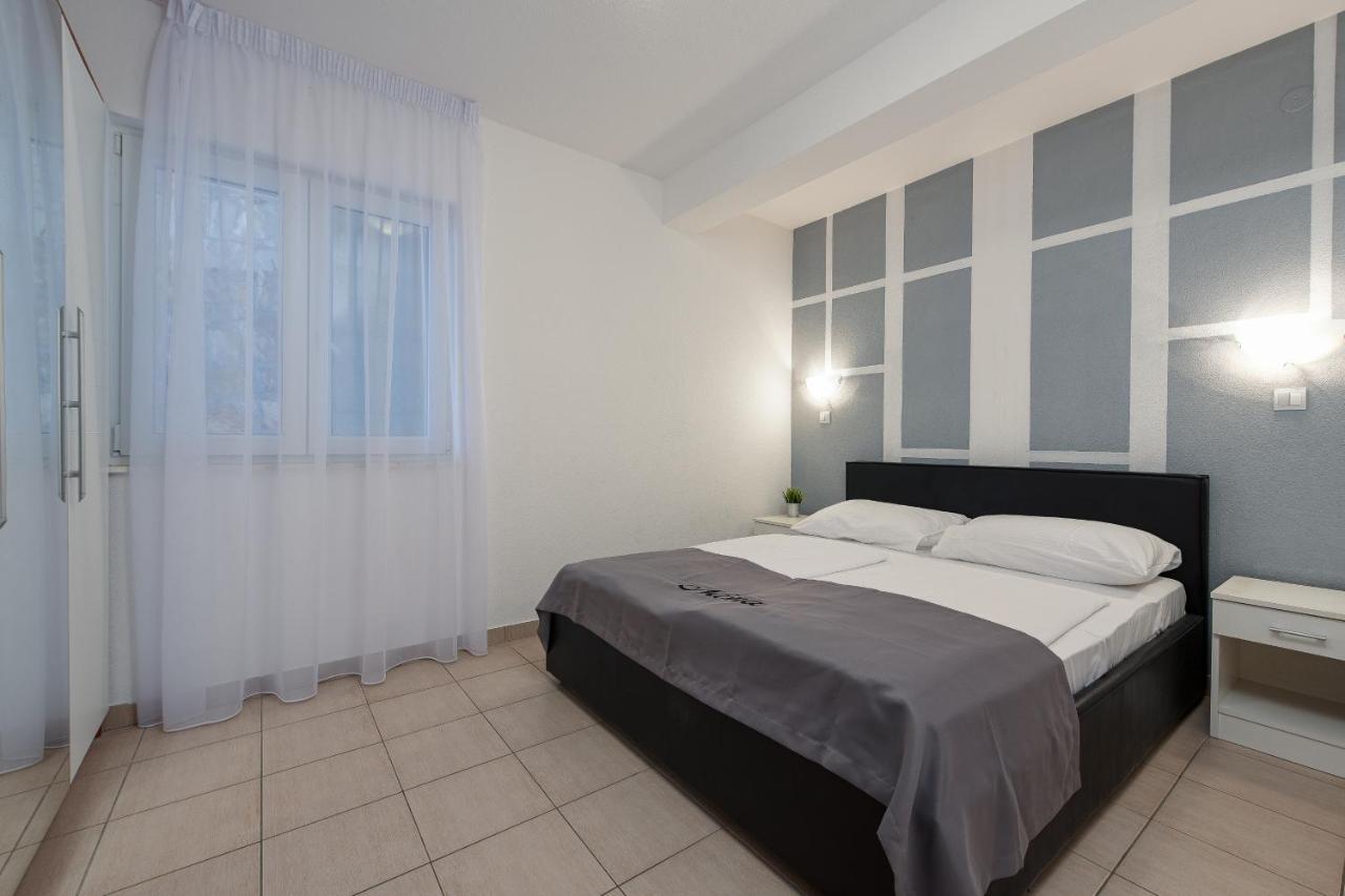 Villa Mona Apartments Ражань Экстерьер фото